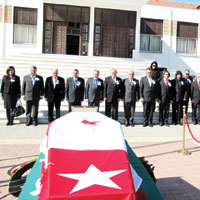 �zker Ya��n’a son g�rev