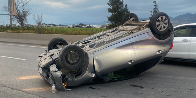 Demirhan'da takla atan aracn srcs yaraland 