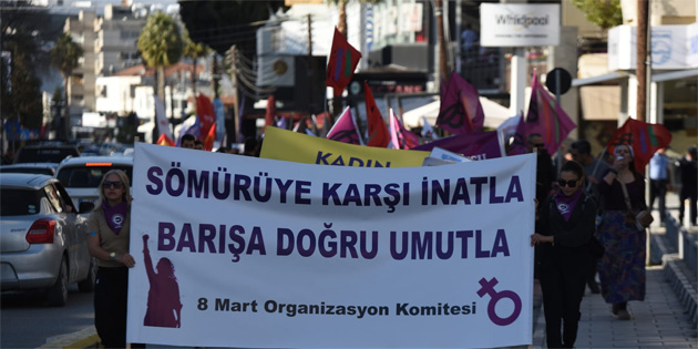 8 Mart Organizasyon Komitesi, “Smrye Kar natla, Bara Doru Umutla” eylemi dzenledi