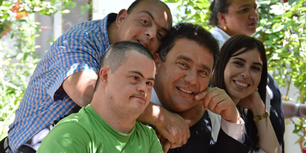 Saner: Engelliler iin youn aba sarf ediliyor