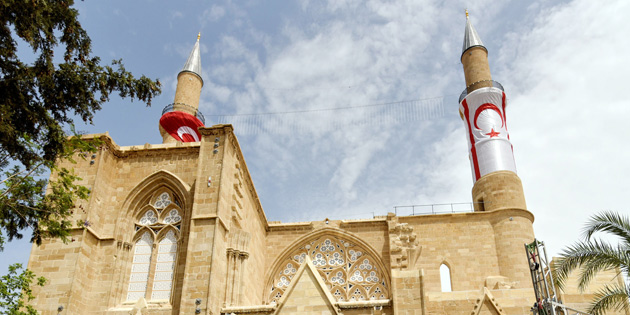 SEL�M�YE CAM�� �BADETE A�ILDI 