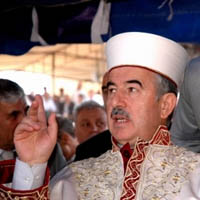 Uygur Trk'nn balina kadar deeri yok mu? 