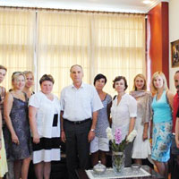 S�mer Ayg�n, Polonyal� e�itimcilerle bulu�tu