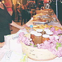 �htiya�l� ��rencilere kermes