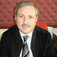 DAYAKI RETMENE VEL SYANI