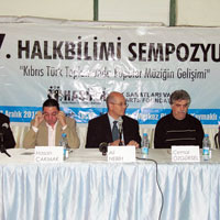 Sempozyum’da Pop�ler M�zik tart���ld�