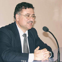 D�nya dilleri YD�’de irdelendi 
