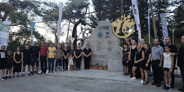 �ampiyon Melekler an�s�na yapt�r�lan iki �e�me d�zenlenen t�renle a��ld�