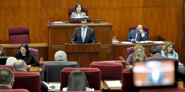 Polisle ilgili yasa �nerisi komiteye �ekildi