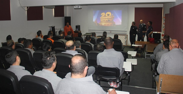  LTB’nin sundu�u 6.Kaff’de mahkumlara film g�sterildi