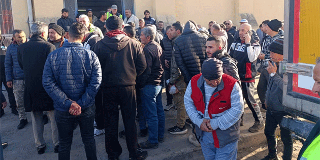 Liman ���ileri Sendikas�, Gazima�usa Liman�'nda uyar� grevi yapt�