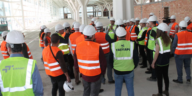 Bay�nd�rl�k ve Ula�t�rma Bakanl���, gazeteciler i�in yeni Ercan Havaliman� in�aat�nda bilgilendirme turu d�zenlendi 
