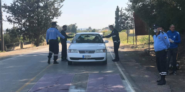 Lefke’ye giri� ��k��lar kontrol edilmeye devam ediyor 