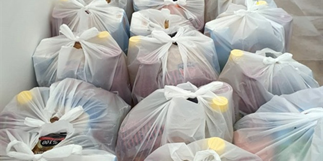 �ehit H�seyin Ruso Ortaokulu idaresi ihtiya�l� aileler i�in g�da paketleri haz�rlad� 