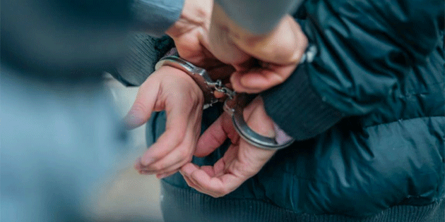 G�zelyurt’ta h�rs�zl�k: Motosikletin oturma koltu�unu �alan 2 ki�i tutukland�