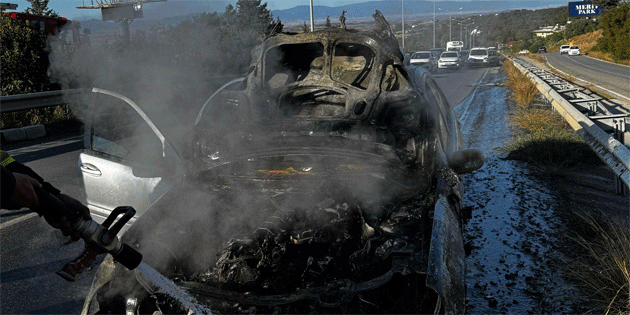 Lefko�a-Girne ana yolunda ara� yang�n�