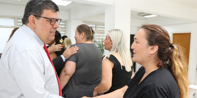 Berova, bakanlk personeli ile bayramlat