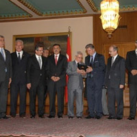 Millete hizmet etmenin dln TBMM verdi 