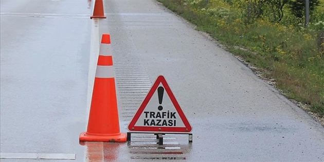�lkede ya�anan trafik kazalar�nda 2'si yaya 4 ki�i yaraland�, 2 ara� s�r�c�s� alkolden tutukland�
