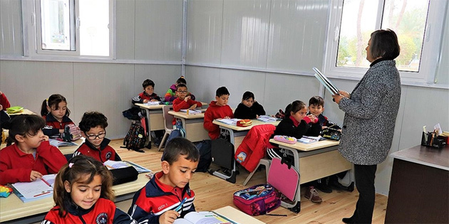 Gen� �� �nsanlar� Derne�i, 'e�itimdeki ciddiyetsizli�i' ele�tirdi