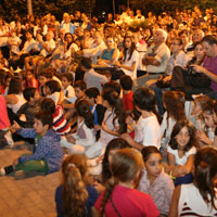 Giysilerimiz sergilendi