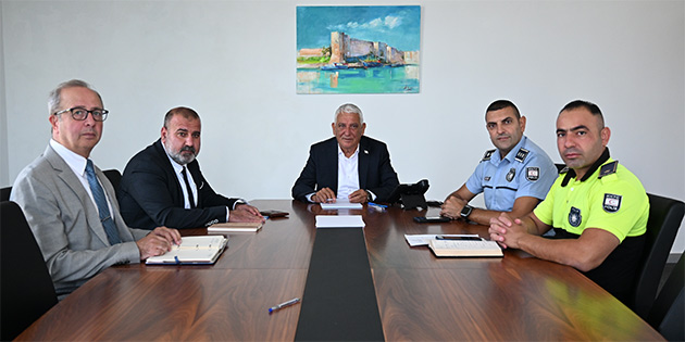 G�zelyurt’ta, �niversite ��rencilerinin trafik g�venli�i i�in toplant� yap�ld�