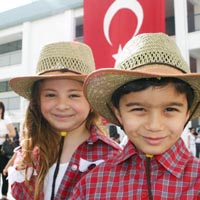 Festival ba�l�yor 