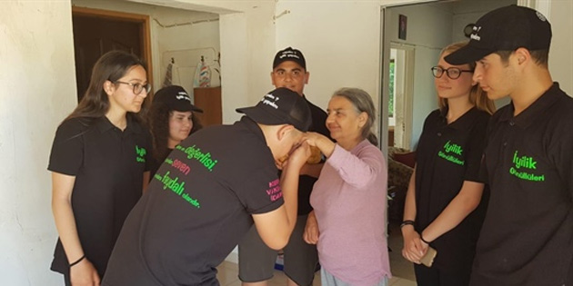 �htiya�l� ailelere yard�m paketi da��t�ld� 