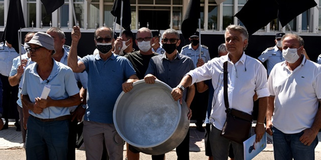 Esnaf rgtleri Babakanlk nnnde eylem yapt 
