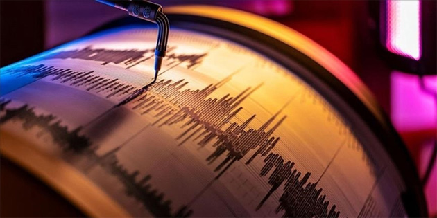 Akdeniz'de 4 b�y�kl���nde deprem