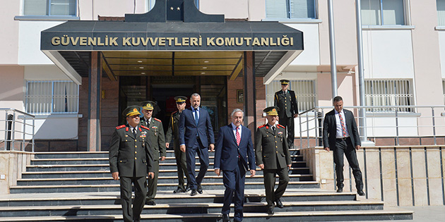 CUMHURBAKANI AKINCI, KOMUTANLARA ADE- ZYARETTE BULUNDU