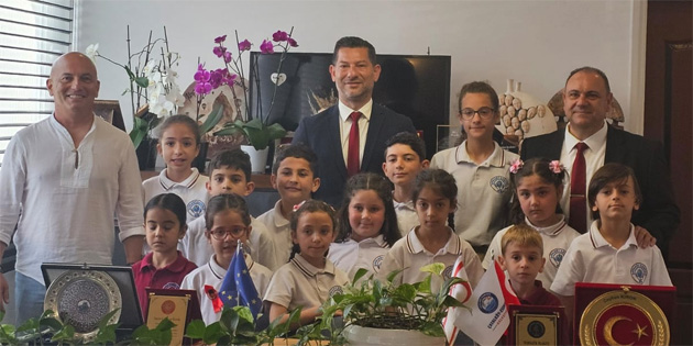 K�rok, �atalk�y �lkokulu ��rencilerini kabul etti