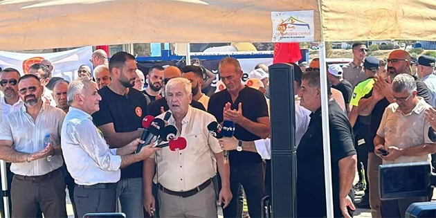 Bakl, eylemde konutu: Krizin sebebi ihmal!