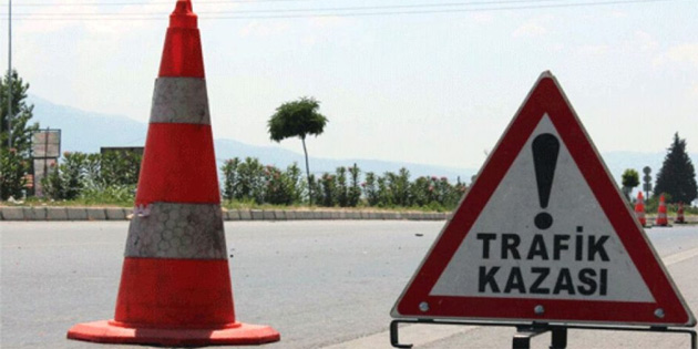 Trafik kazalarnda 3 kii yaraland, 2 kii tutukland