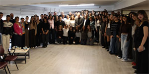 B�y�kel�i Koruko�lu, T�rkiye’de ��renim g�ren K�br�sl� T�rk �niversite ��rencilerini a��rlad�<