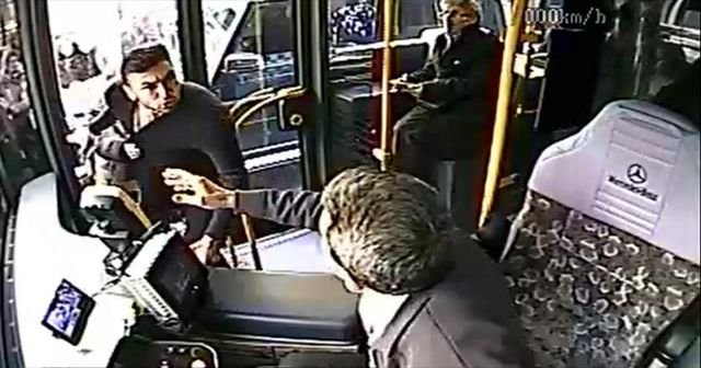 Burak Y�lmaz otob�s �of�r� ile kavga etti