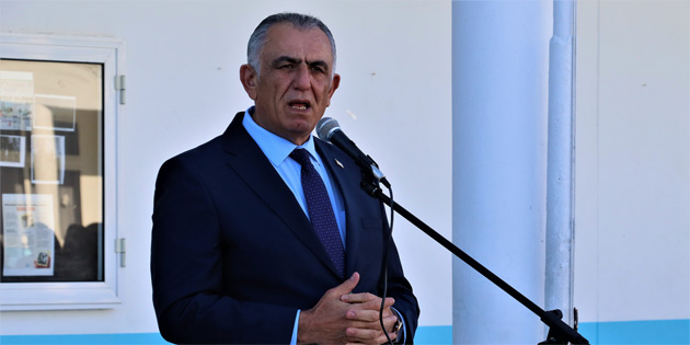 �avu�o�lu, Gazima�usa T�rk Maarif Koleji'ni ziyaret etti