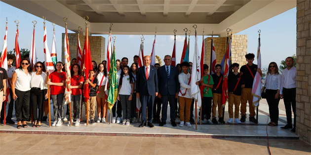 Dr. Faz�l K���k An�t Mezar�’nda t�ren d�zenlendi