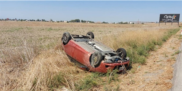 Yonca Kav�ak yak�nlar�nda takla atan ara�ta iki yaral� 