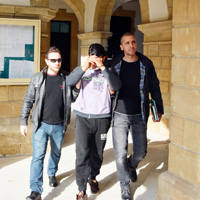 GEN�LER PARKTA ���YOR 