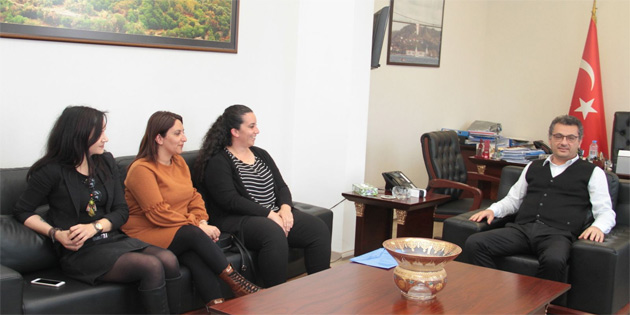 Babakan Erhrman Evrensel ocuk Haklar Dernei’ni kabul etti 