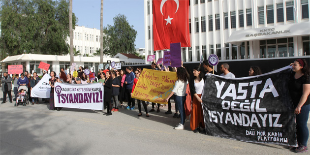 Kadn Eitimi Kolektifi kadn cinayetlerini protesto etti