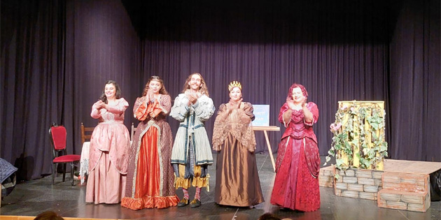 “Shakespeare’in �en Kad�nlar�” Girne’de sahnelendi 