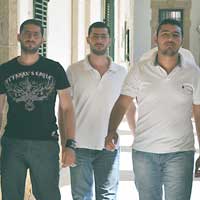 BI�AKLI KAVGA TEM�NATA BA�LANDI