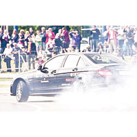 Mercedes ‘drift’ rekoru k�rd�