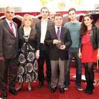 GAZETEC MUSTAFA KKER LONDRA’DA ‘YILIN BABASI’ SELD
