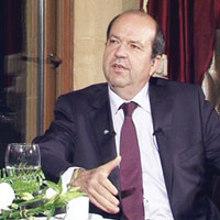 Maliye Bakan� Ersin Tatar ile ge�mi�e yolculuk