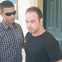SA� SAL�M YAKALANDI 