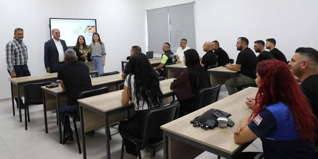 De�irmenlik Ak�nc�lar Belediyesi zab�ta personeline “Vatanda� Deneyimi ve �leti�im” e�itimi verildi