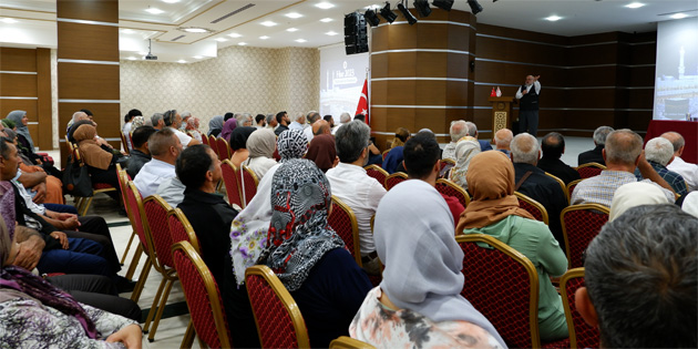 Hac adaylarna ynelik seminer dzenlendi